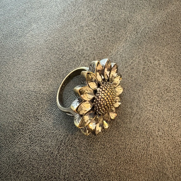 Fossil Sunflower Rhinestone Ring - Picture 1 of 11